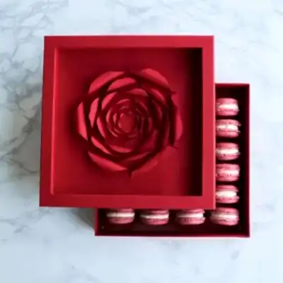 Send macarons to Istanbul