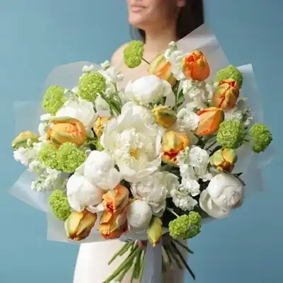 Flower arrangement to Istanbul Turkey
