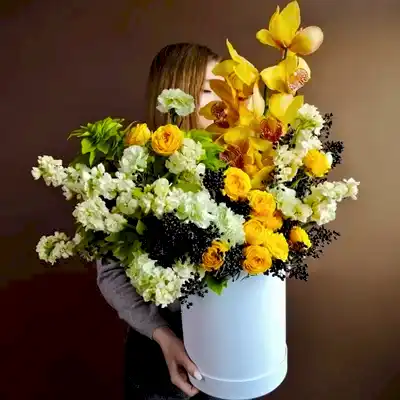 Flowers in a box for Istanbul Turkey
