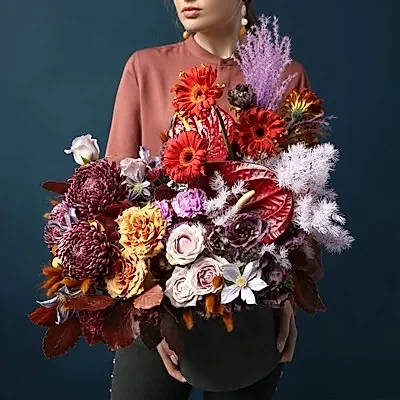 Flowers in a box to Istanbul