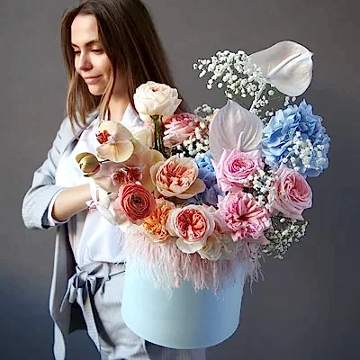 Flowers in box to Istanbul