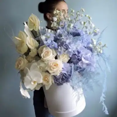 Send flowers in a box for Istanbul