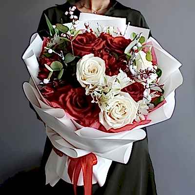 Send fresh flowers to Antalya